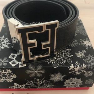 Men’s fendi belt
